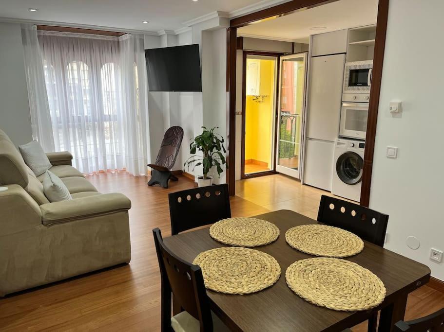 Piso Acogedor Y Centrico Lägenhet Santoña Exteriör bild